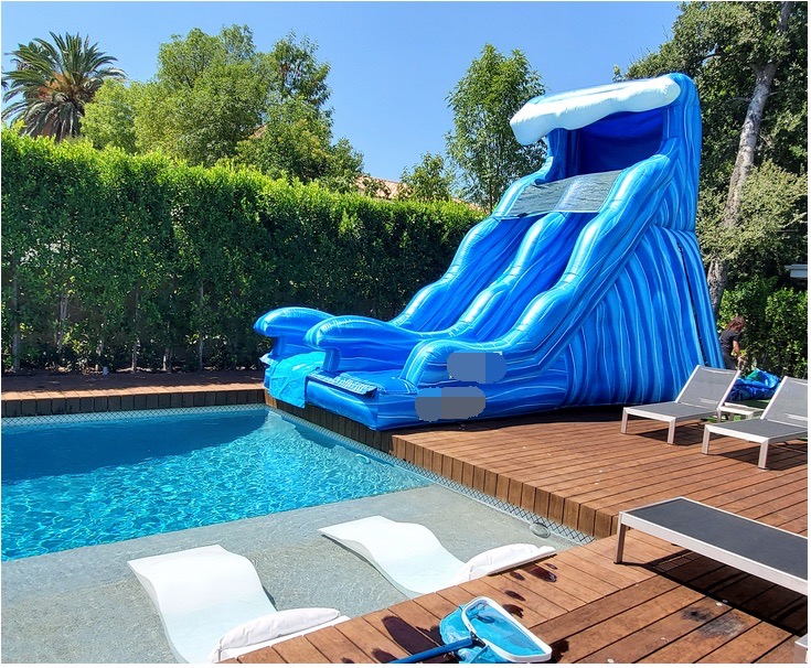 蓝鲸浪潮充气水滑梯
