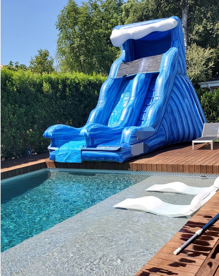 蓝鲸浪潮充气水滑梯出售