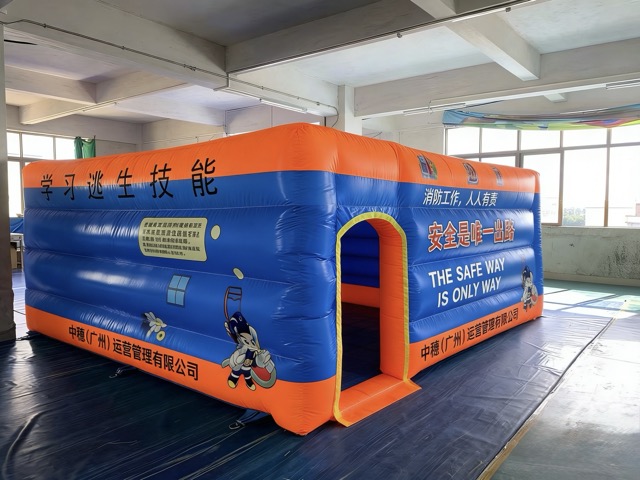 蓝橙撞色双标识款充气消防逃生通道出售