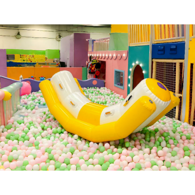 充气游戏水上跷跷板出租出售